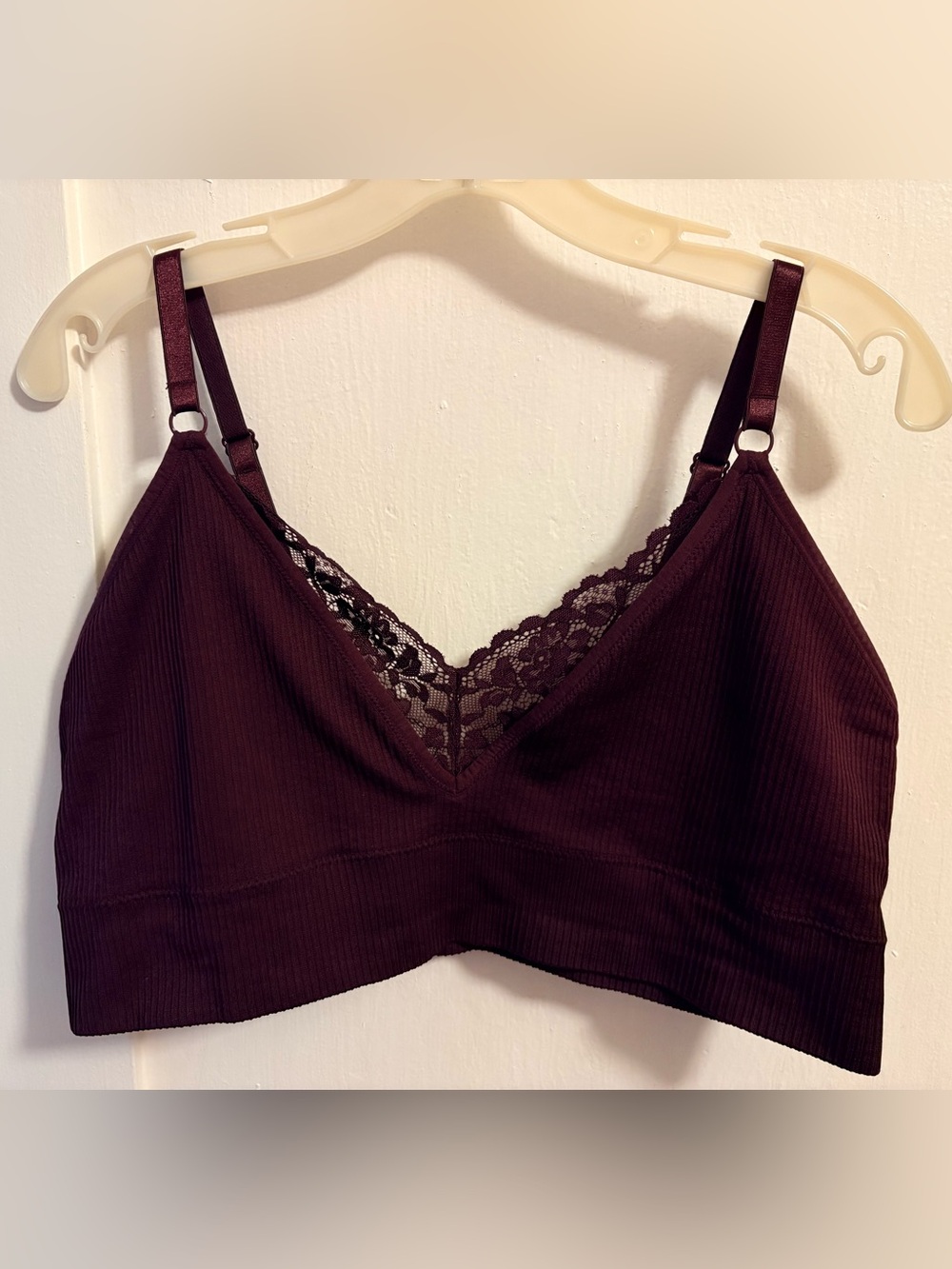 Torrid Bralette, Burgundy Lightly Lined Seamless size 2